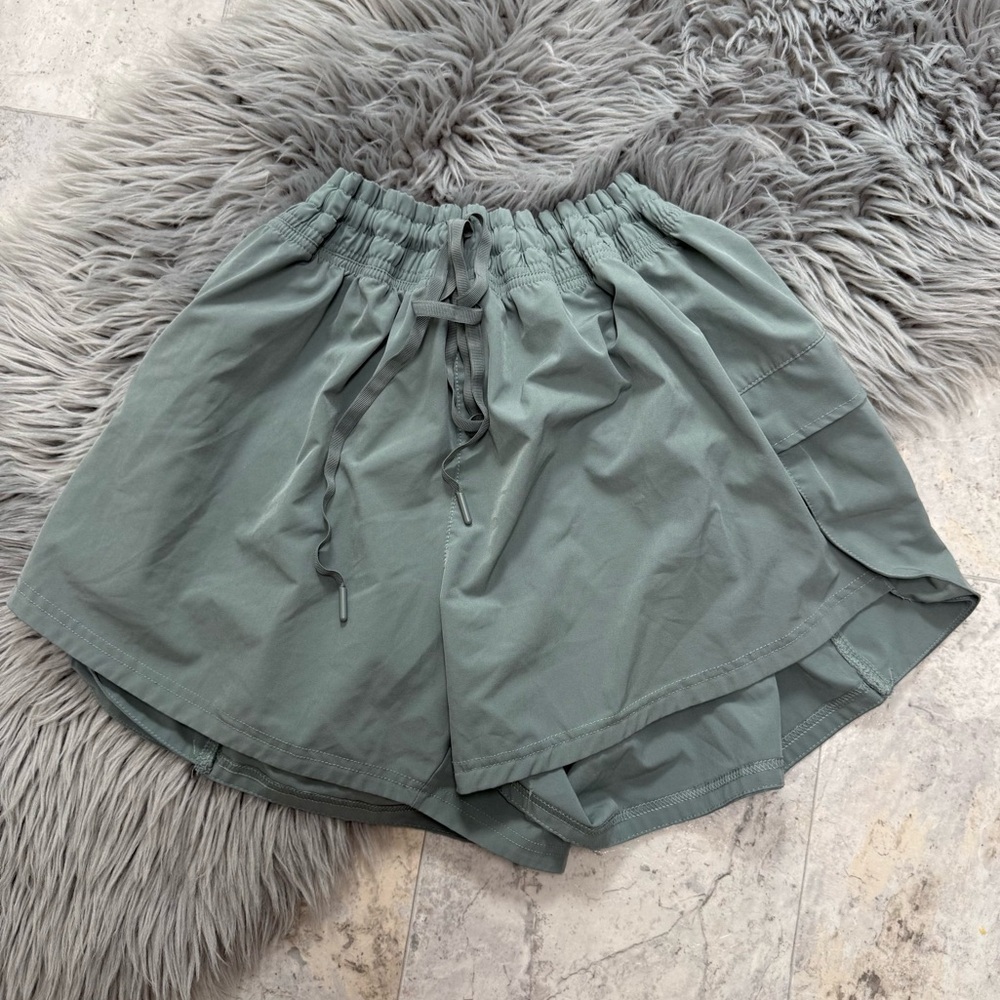 Avia Light Green Athletic Shorts Women’s Size 22